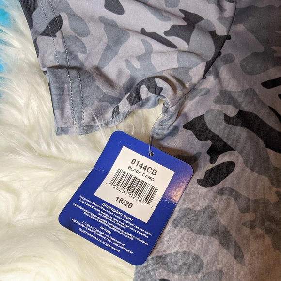 NWT Champion Active T-Shirt Youth 18-20 - Picture 8 of 9